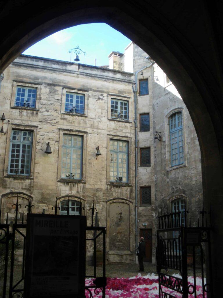 palais de roure courtyard in avignon