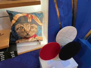 louvre museum beret france gift shop -2 exit souvenir napoleon cute cat paris