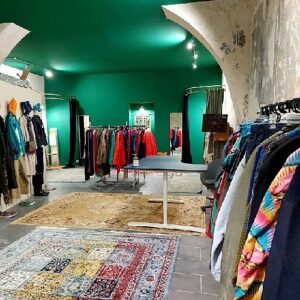 best vintage shops and thrift stores in the south of france in montpellier: Brad Boutique clothes