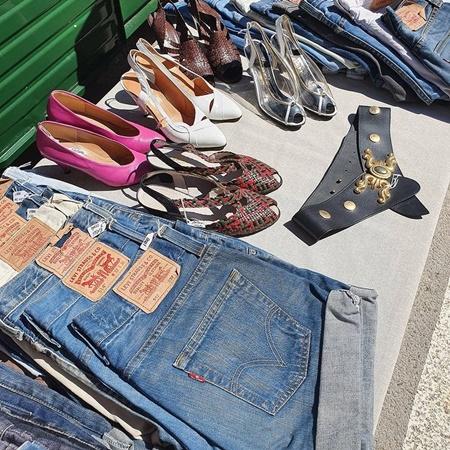vintage shopping and thrift stores in the south of france in montpellier: Jaja la Fouine with levi jeans shorts