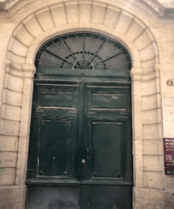 Secret hidden gems insolite things to do in Montpellier: Pharmacie de la Miséricorde (Miséricorde Pharmacy)