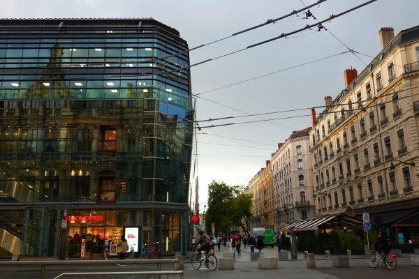 lyon rue de republique shopping monoprix