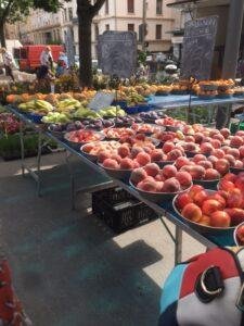 lyon marche quai saint antoine fruits vegetables